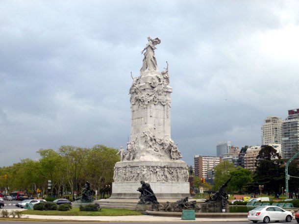 Vandalizaron el Monumento a los Españoles en Palermo