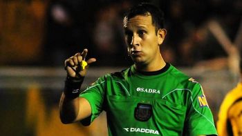 dario herrera volvera a dirigir el superclasico despues del gas pimienta dario herrera volvera a dirigir el superclasico despues del gas pimienta