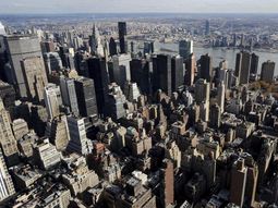 Levantan en Nueva York el edificio más alto de América