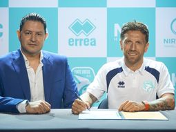 el papu gomez tiene nuevo equipo: fue presentado en emiratos arabes tras dejar italia el papu gomez tiene nuevo equipo: fue presentado en emiratos arabes tras dejar italia