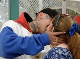 Sorpresa en Bake Off: el apasionado beso de L-Gante y Andrea del Boca