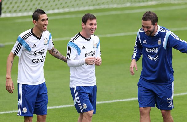 Todas las fotos del entrenamiento de la Selección en Brasil