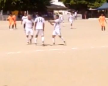 Teo Gutiérrez y un insólito momento: a las piñas con su cuñado en un partido