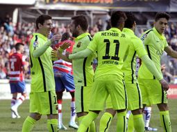 messi sepulto la esperanza del granada y el barcelona vuelve a dar pelea messi sepulto la esperanza del granada y el barcelona vuelve a dar pelea