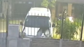 Un hombre acusó a su novia de serle infiel, la persiguió y le disparó. Foto: captura video cámara de seguridad. Un hombre acusó a su novia de serle infiel, la persiguió y le disparó. Foto: captura video cámara de seguridad.