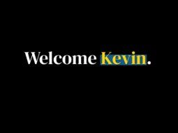 A lo Mi pobre Angelito: así presentaron a Kevin Mac Allister en Bélgica