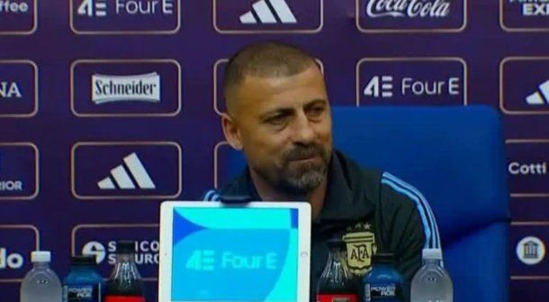 Por qué Lionel Scaloni no estuvo en la conferencia de prensa y qué dijo Walter Samuel