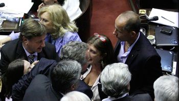 rossi se disculpo por su accionar impropio en el debate rossi se disculpo por su accionar impropio en el debate