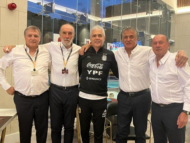 El apoyo de los campeones del 78 a Argentina antes del partido contra Países Bajos