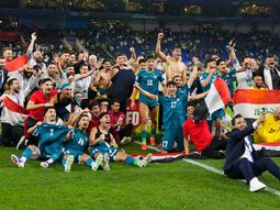 La clasificación de Irak al Mundial 2026 hizo que un aficionado de esa selección cumpliera con su promera y se tatuó en el brazo la fecha, el Cerro de la Silla, el trofeo del Mundial y la bandera de México. La clasificación de Irak al Mundial 2026 hizo que un aficionado de esa selección cumpliera con su promera y se tatuó en el brazo la fecha, el Cerro de la Silla, el trofeo del Mundial y la bandera de México.