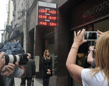 El Central busca frenar al dólar