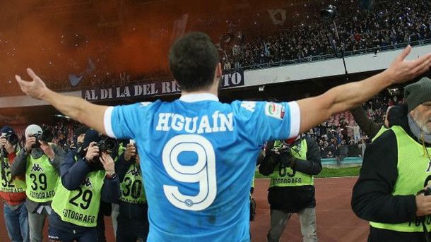 El Ritmo del Pipita: en Italia, Higuaín ya tiene su canción propia