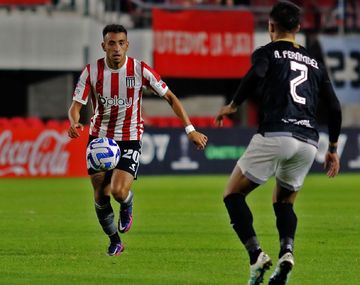 Estudiantes goleó al accesible Tacuary y mantiene puntaje ideal