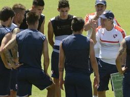 Ariel Holan, durante un entrenamiento de Independiente Ariel Holan, durante un entrenamiento de Independiente