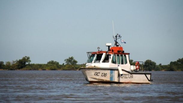 Hallaron el cadáver de un hombre flotando en el río Paraná