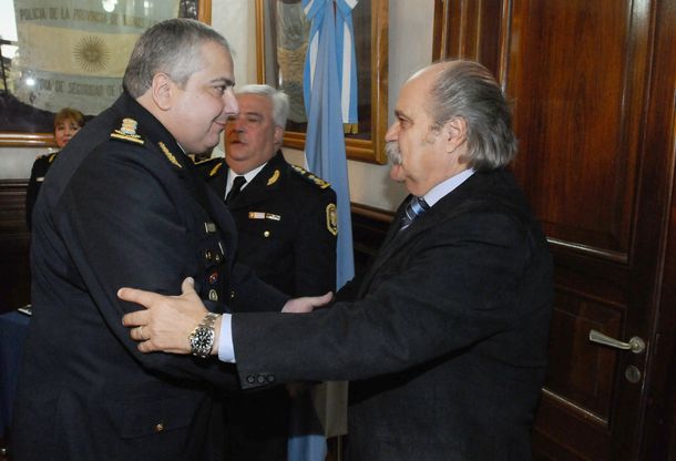 Granados designó a la nueva cúpula de la Policía Bonaerense