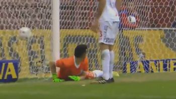 mira el papelon del arquero de argentinos en el gol de lanus mira el papelon del arquero de argentinos en el gol de lanus