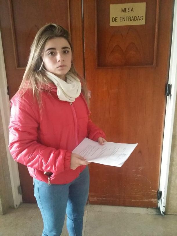 Cambiarle la letra al Himno Nacional Argentino con consignas a favor del aborto no es delito