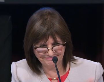 El error de Patricia Bullrich en su saludo por Fin de Año en Twitter