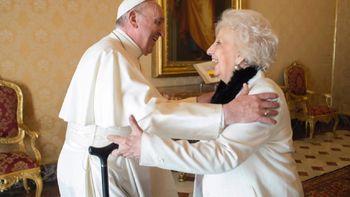 El papa Francisco recibió a Estela de Carlotto en el Vaticano - Crédito: Vatican Media El papa Francisco recibió a Estela de Carlotto en el Vaticano - Crédito: Vatican Media