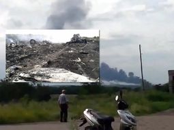 cayo un avion de malaysia airlines con 295 pasajeros: no hay sobrevivientes cayo un avion de malaysia airlines con 295 pasajeros: no hay sobrevivientes