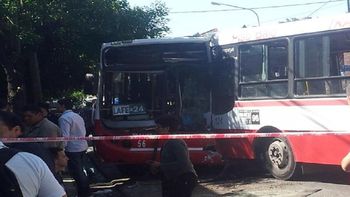 un colectivo se cruzo de carril y choco contra otro en ramos mejia: 35 heridos