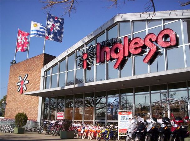 Supermercados de Uruguay ofrecen gift cards al dólar oficial