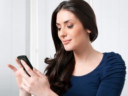 la mujer y su relacion con las redes sociales la mujer y su relacion con las redes sociales