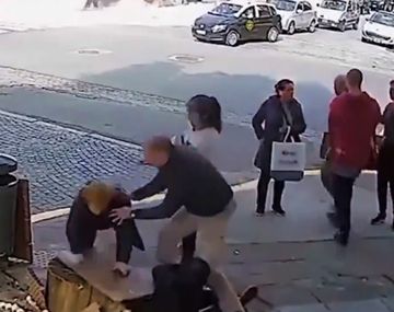 Video: indignación en Villa Luro por la vecina rompehuevos