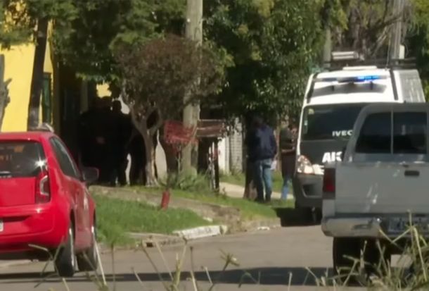Horror en Luis Guillón: asesinan a golpes a un jubilado tras exigirle que revele dónde escondía la plata