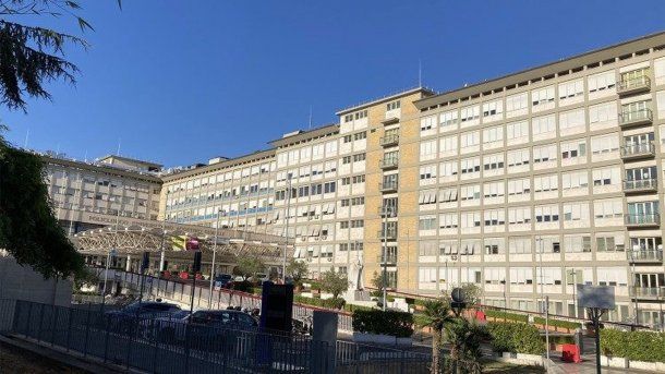 El hospital de Roma en el que permanece internado el papa Francisco