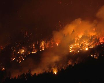 Incendios forestales en la cordillera de Chubut: hay doce personas desaparecidas