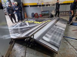 tragedia en almagro: un hombre murio aplastado por el porton de una gomeria tragedia en almagro: un hombre murio aplastado por el porton de una gomeria
