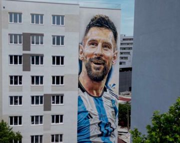Locura por Lionel Messi en Albania: tremendo mural de 30 metros