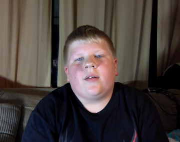 Un nene víctima de bullying cuenta en un video los hirientes insultos que recibe