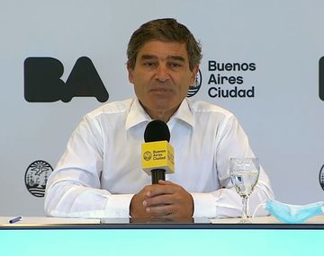 Quirós reiteró las disculpas por el descontrol en la vacunación: Debimos haberlo previsto