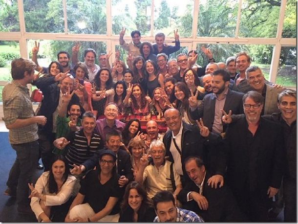 Cristina Kirchner recibió en la Quinta de Olivos a numerosos artistas