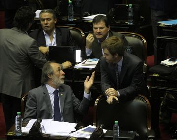 {altText(,#PanamáPapers: oficialismo blindó a Macri)}