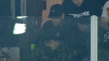 la reaccion de los hinchas de san lorenzo cuando vieron a neymar en la tribuna la reaccion de los hinchas de san lorenzo cuando vieron a neymar en la tribuna