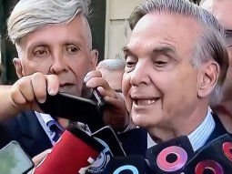El grito que descolocó y generó el mal humor de Pichetto: Cuánta...