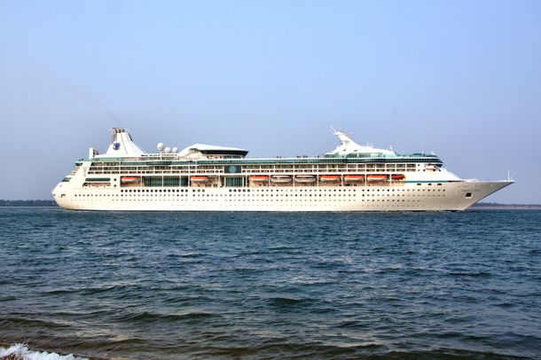 Caribe: más de 100 personas se enferman durante un crucero