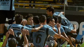 con gol de obolo, belgrano le gano a crucero y llego a la punta con gol de obolo, belgrano le gano a crucero y llego a la punta