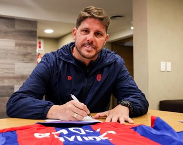 Damián Ayude fue presentado como nuevo entrenador de San Lorenzo