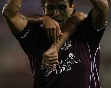Lanús venció al Caracas y se metió en la fase de grupos