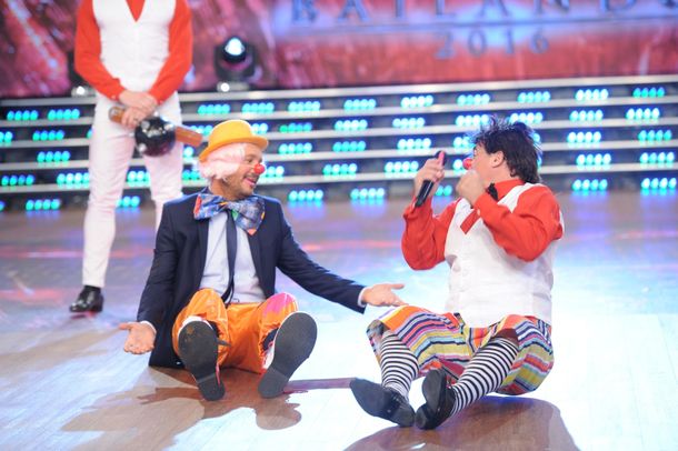 El truco de Tinelli con el Bicho Gómez que terminó en una tremenda caída del conductor