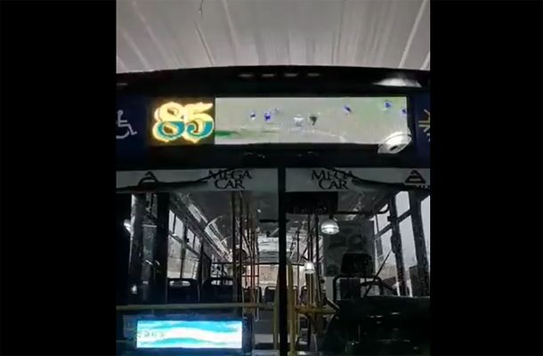 Una línea de colectivos pasa el mejor gol de la historia cada vez que asciende un pasajero