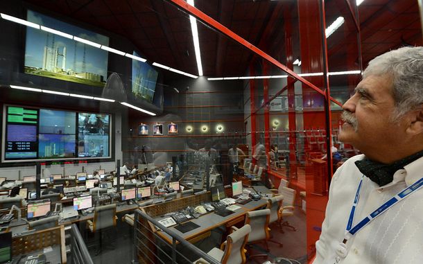 De Vido: Estamos muy ansiosos por el lanzamiento del ARSAT-1