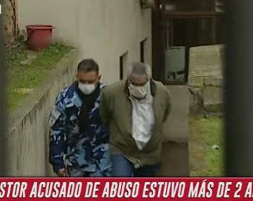 Comenzaron a juzgar a pastor por el abuso de sus dos hijas adolescentes