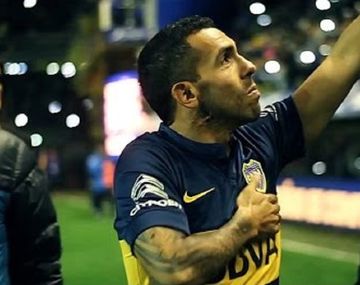 Tevez, durante su presentación ante una Bombonera colmada