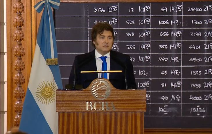 Javier Milei confirmó que vetará el aumento de las jubilaciones y la emergencia en discapacidad